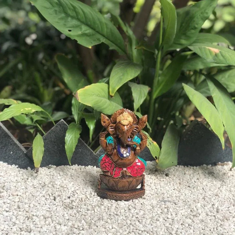 Wooden Ganesh on Kamal with Green Stone = 5"
