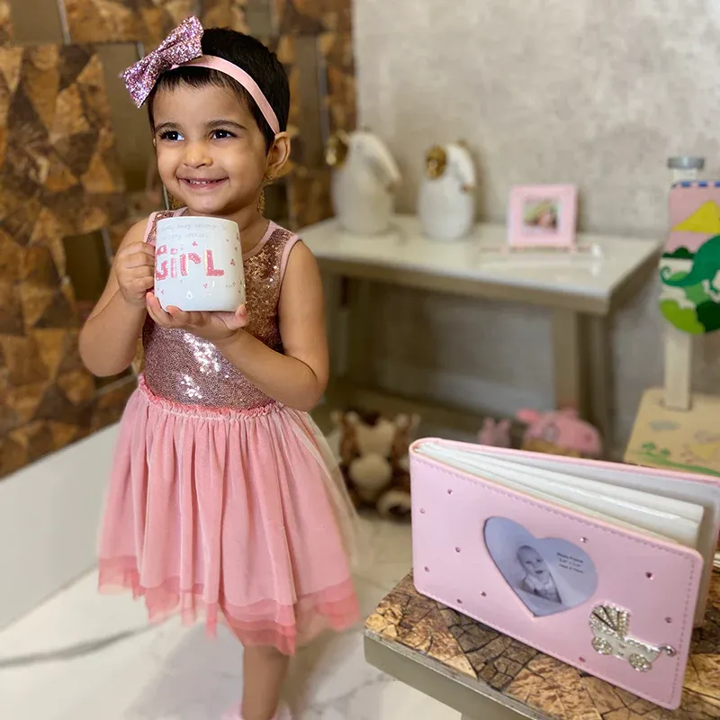Girl Mug Frame Set